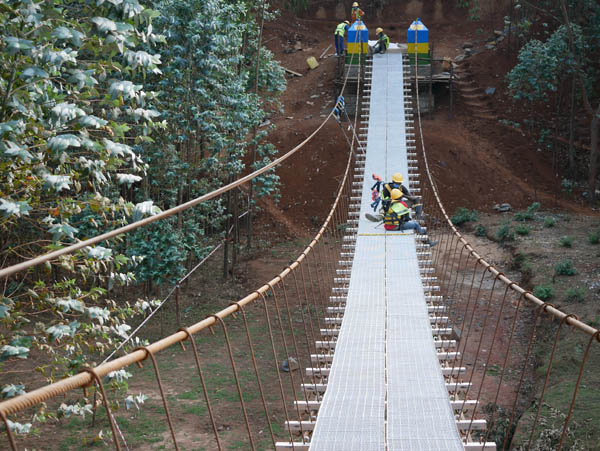 Rope Bridge types - Suspended, Fixed-Beam or Log Rounds, level-to-level or  through a gradient — Rope Bridge projects - UK and Worldwide - Design and  Install