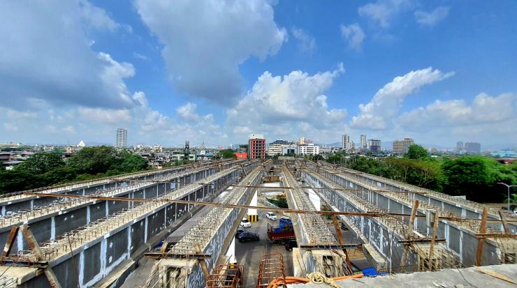 Airoli Katai Naka project - new girders