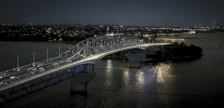 Auckland Harbour Bridge - path