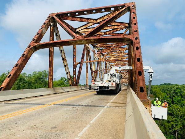 The existing Jimmie Davis Bridge