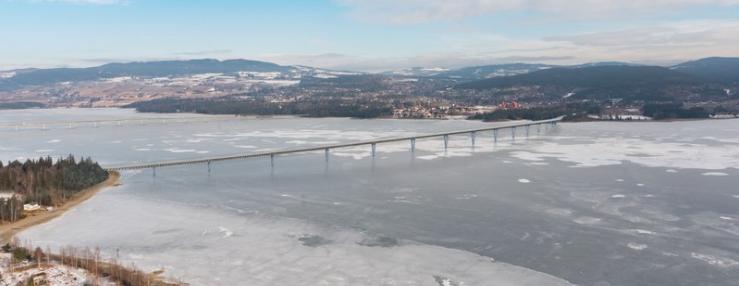 Bridge over Lake Mjosa