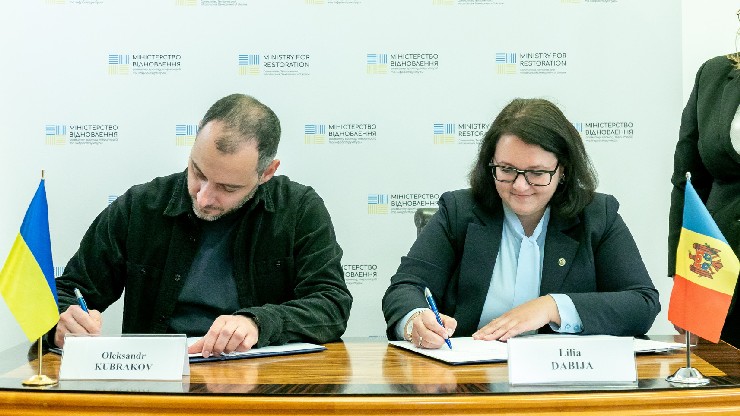 The agreement was signed by Moldovia’s minister of infrastructure and regional development, Lilia Dabija, and Ukraine’s minister of communities, territories and infrastructure development, Oleksandr Kubrakov.