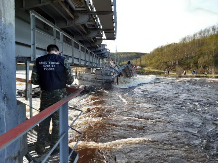 Murmansk bridge collapse