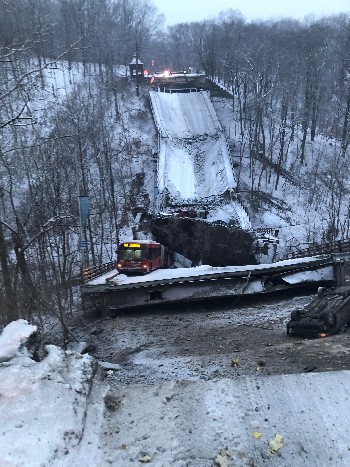 Pittsburgh bridge collapse - Frick Avenue Bride in Frick Park