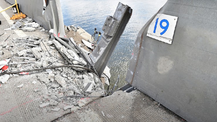 Tappan Zee crane collapse damage