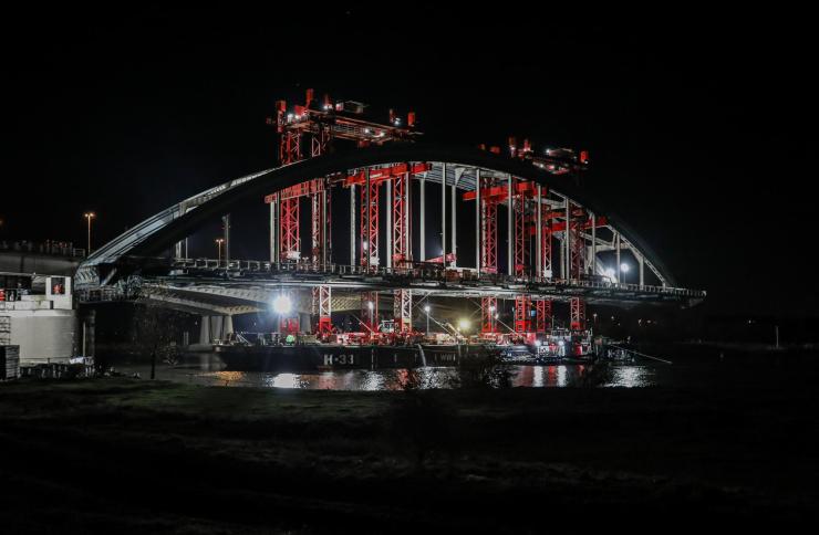 Removal of the bridge at Vianen - Mammoet